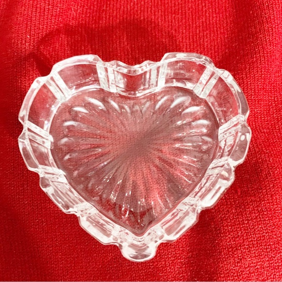 Unbranded Clear Cut Heart Shaped Glass Trinket Box with Lid Starburst Valentines - Picture 6 of 12